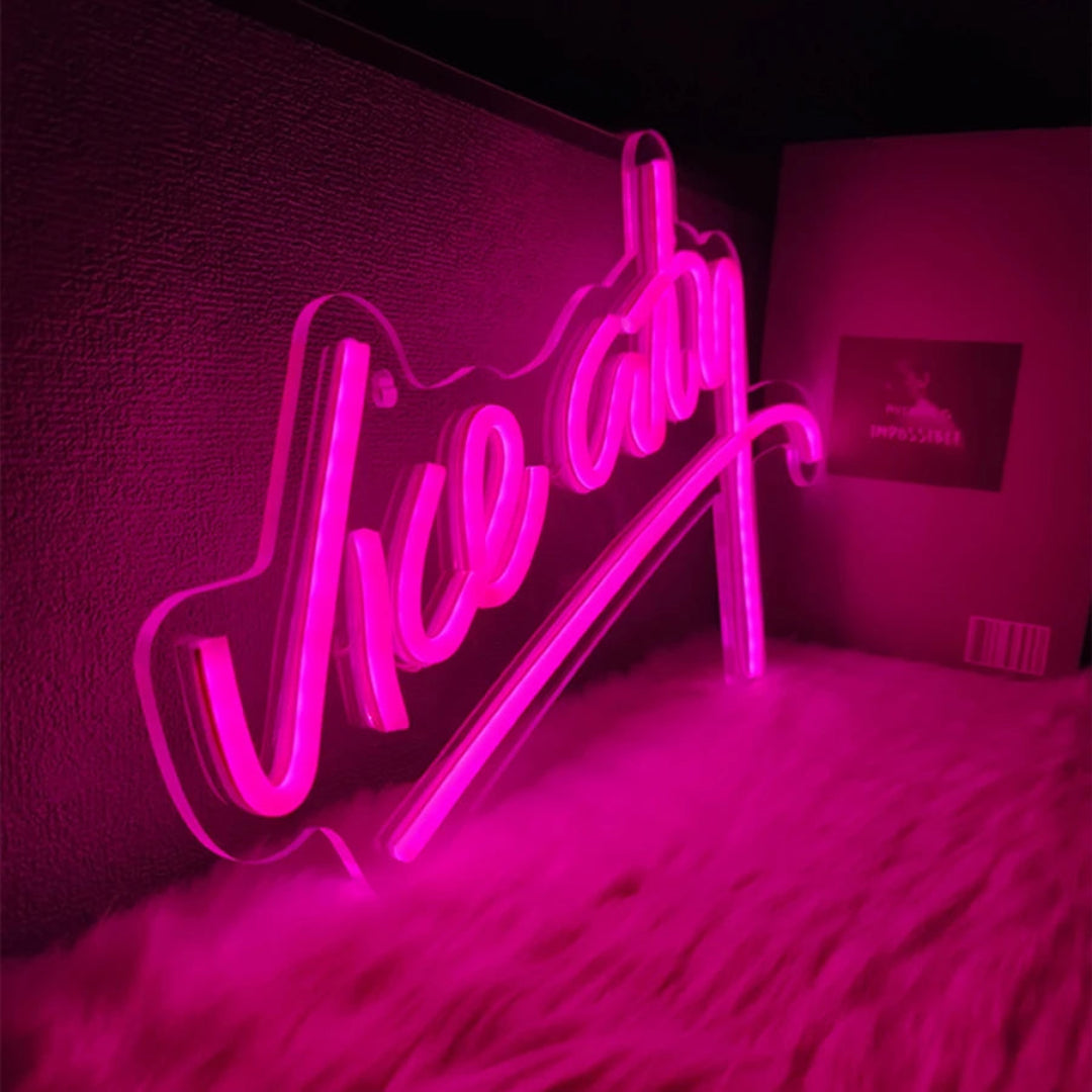 Letrero de Neón Vice City – Estilo Retro en Rosa