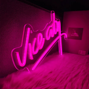 Letrero de Neón Vice City – Estilo Retro en Rosa