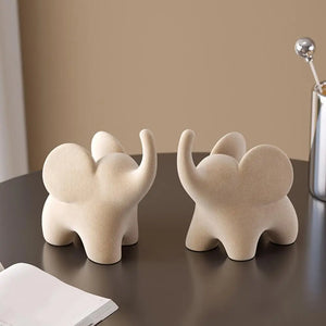 ELEVA™ – Escultura Decorativa de Elefante en Resina Flock Blanca